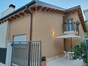 Villino Maria Pia, appartamento in villino in centro storico L'Aquila